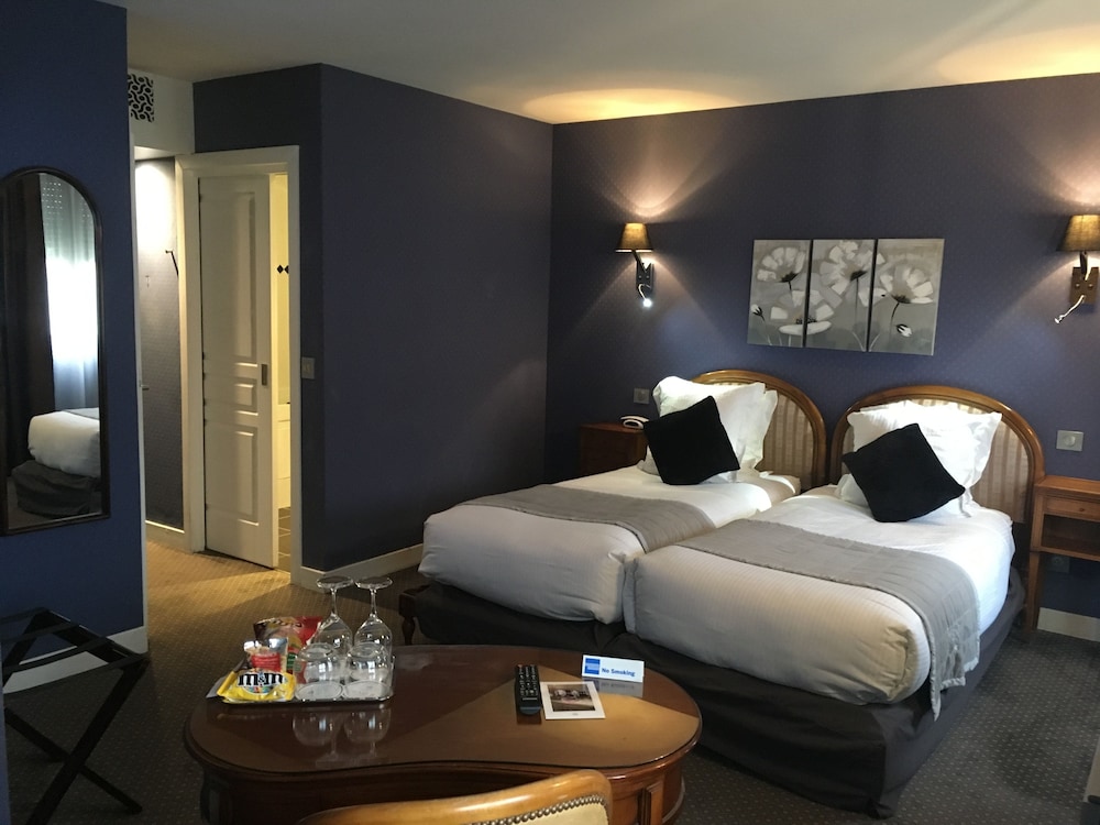 Henry Ii Hotel 21/59