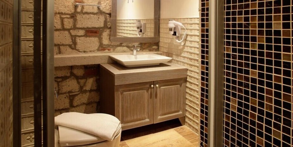 Igdeli Han Suit Otel Alacati 49/50