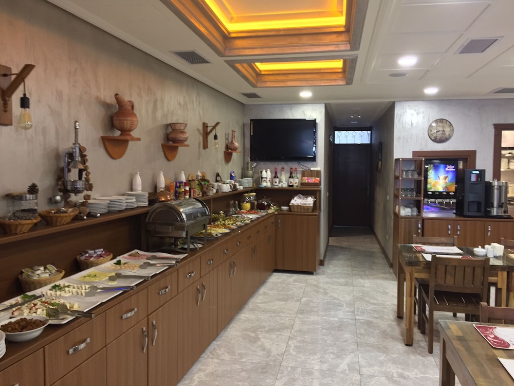 Sarnic Hotel and Sarnic Premier Hotel 41/50