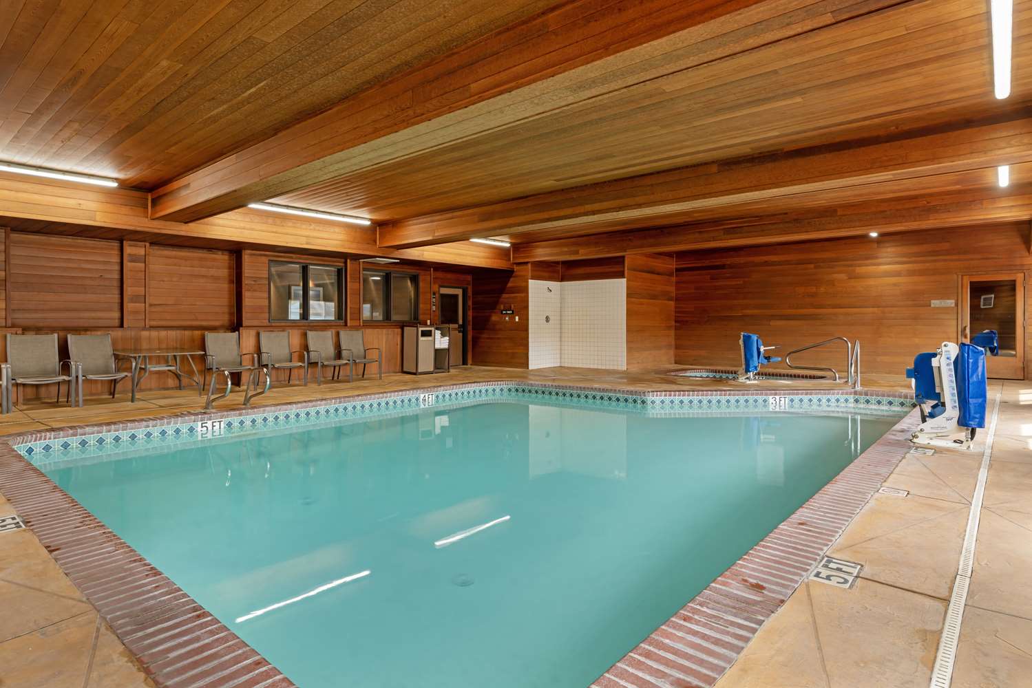 Best Western Cascade Inn & Suites 32/54