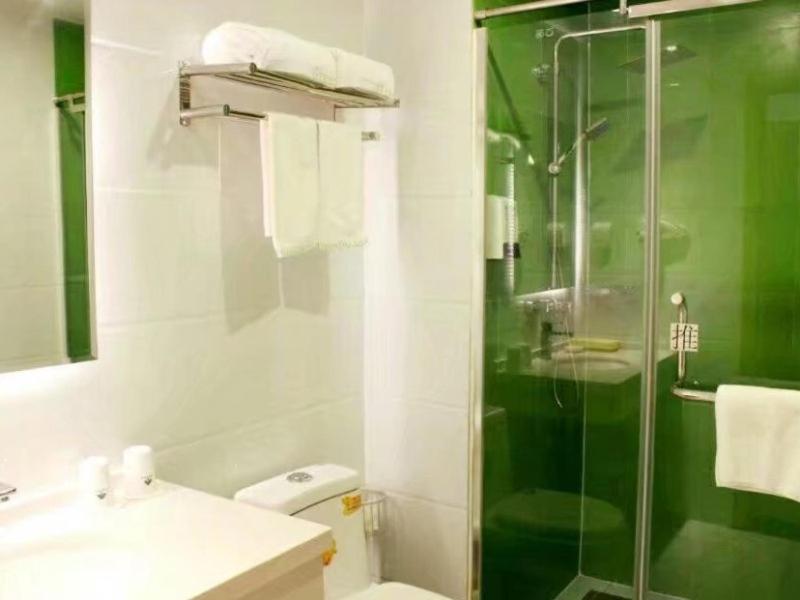 Green Tree Inn Yantai Zhifu Donglu Branch 38/39