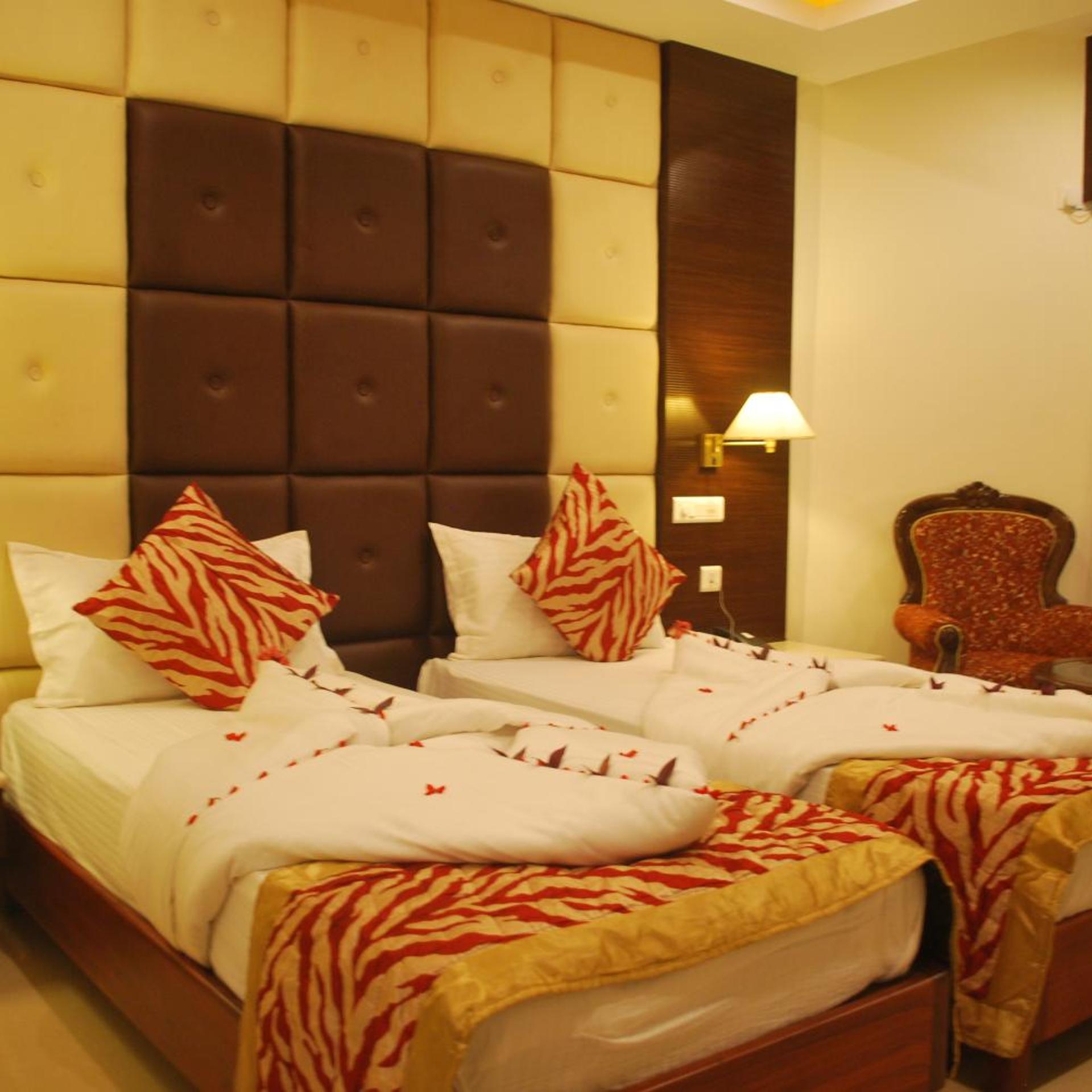 Oyo Premium Nayapalli Irc Village 15/72