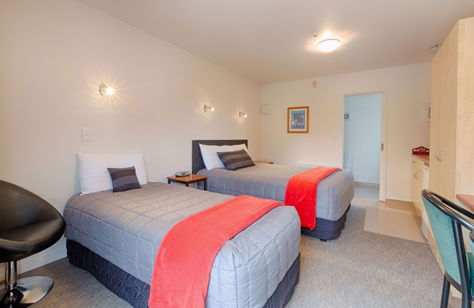 Superior, Triple, 1 Queen and 1 Single Bed