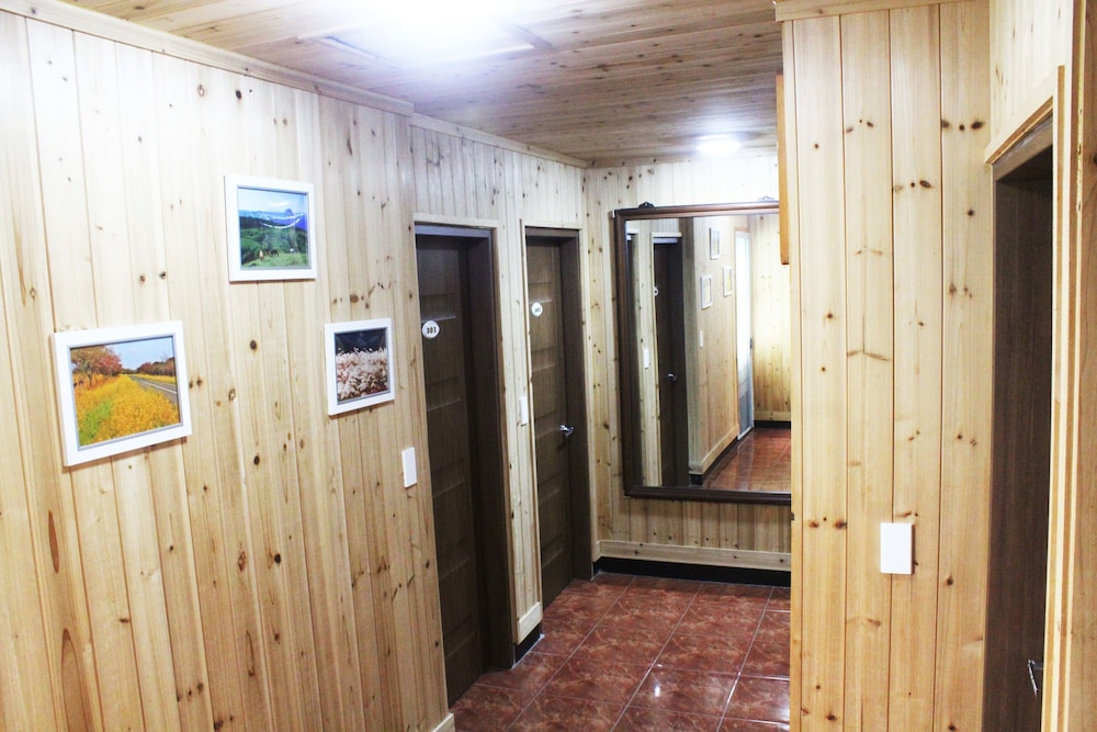 A Ji Hostel 18/35