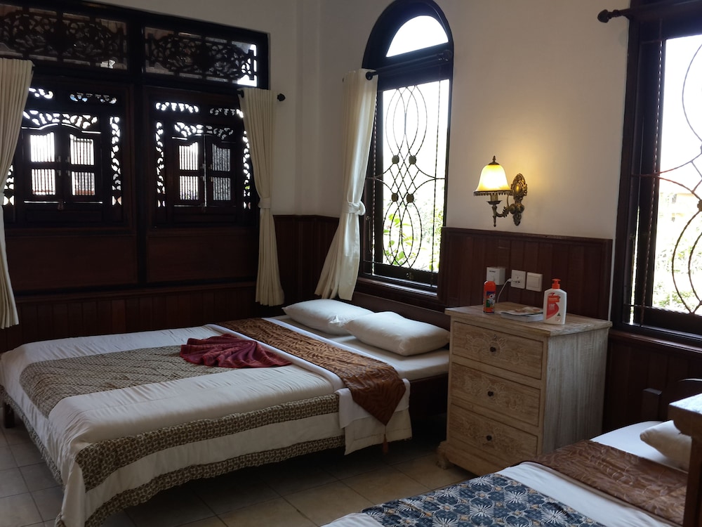 Kunang-Kunang Guesthouse 58/86