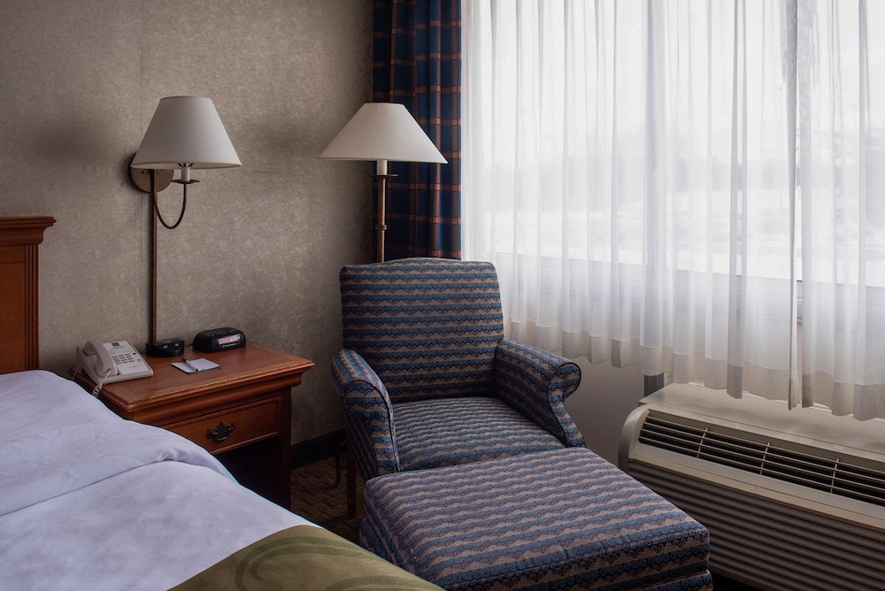 Quality Inn Beckley WV 12/46