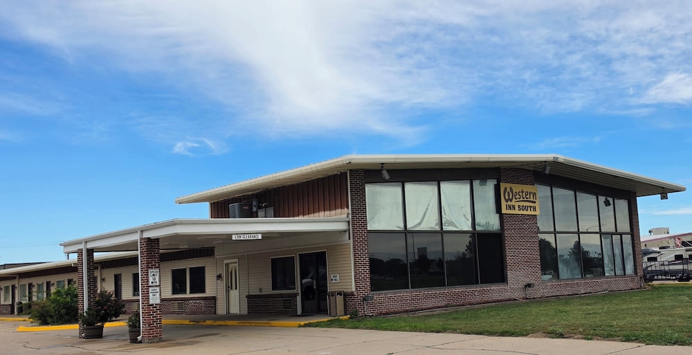 Western Inn South 4/64
