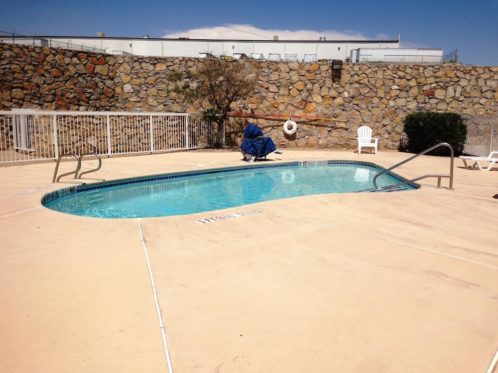 Motel6 El Paso, TX - Southeast 6/45