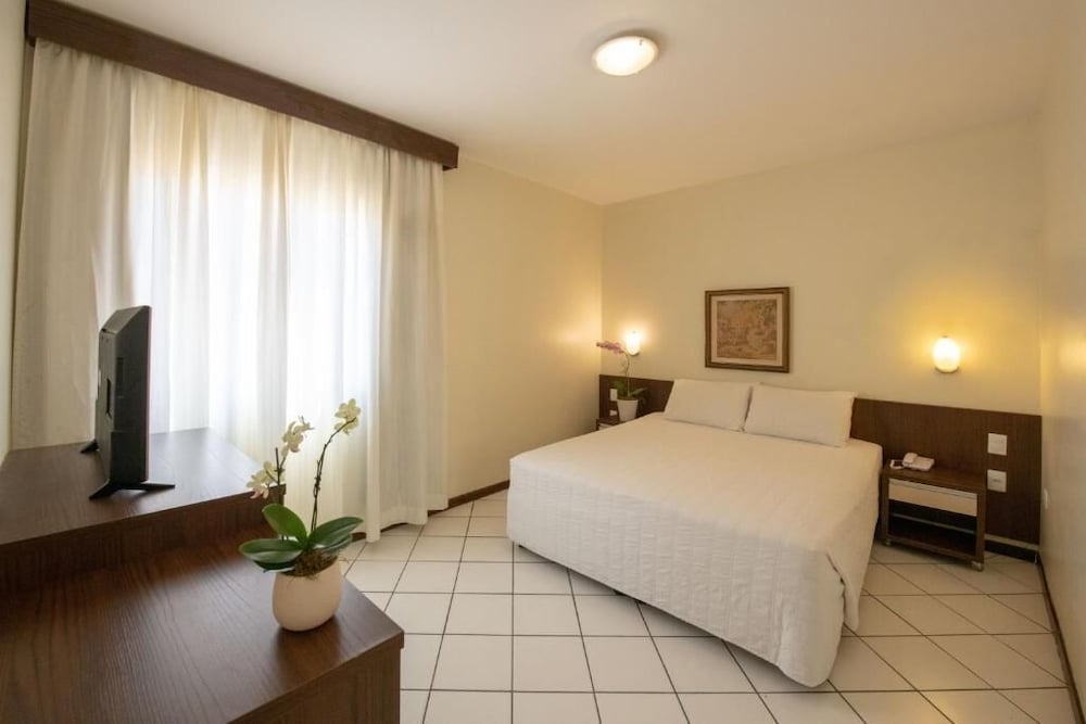Ryan Hotel 13/41