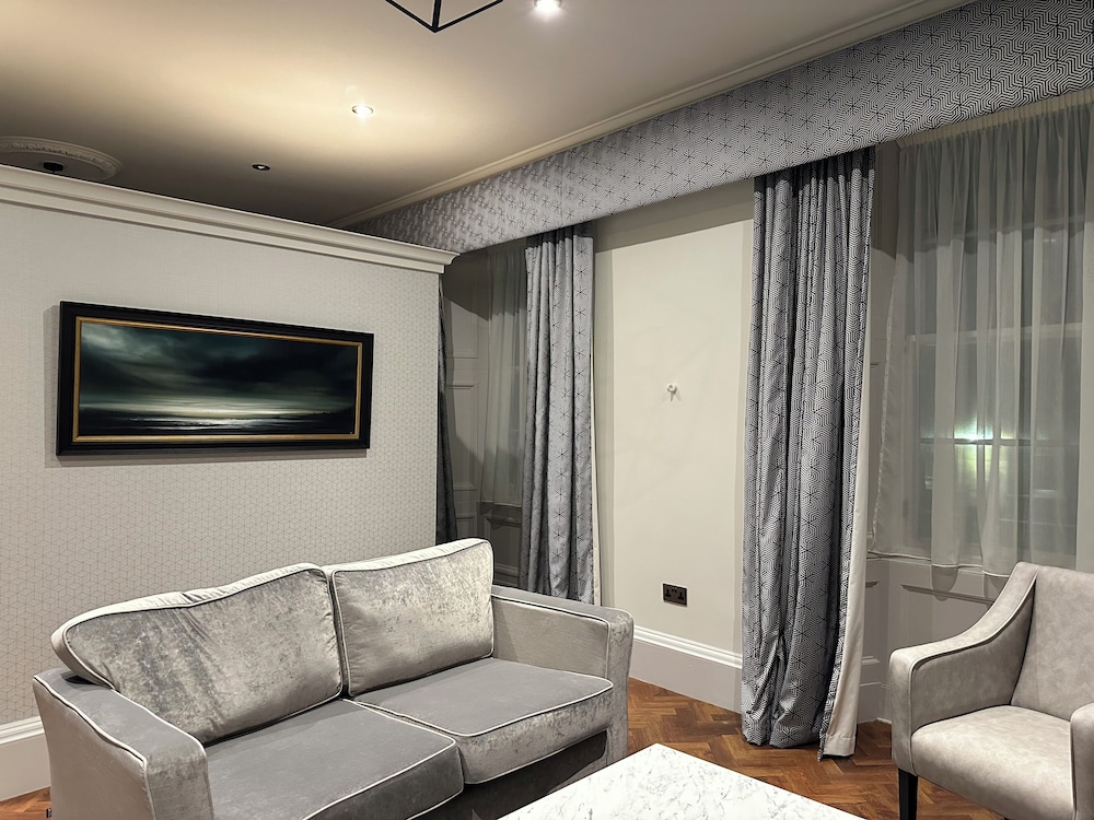 King Street Aparthotel 48/62