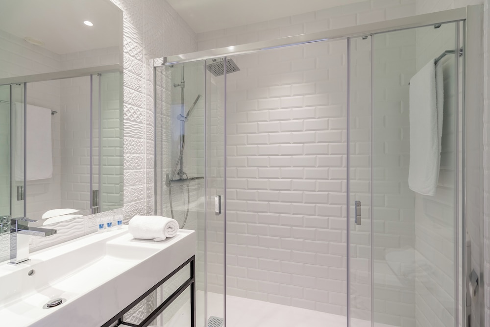 استوديو سوبيريور بسرير كوين