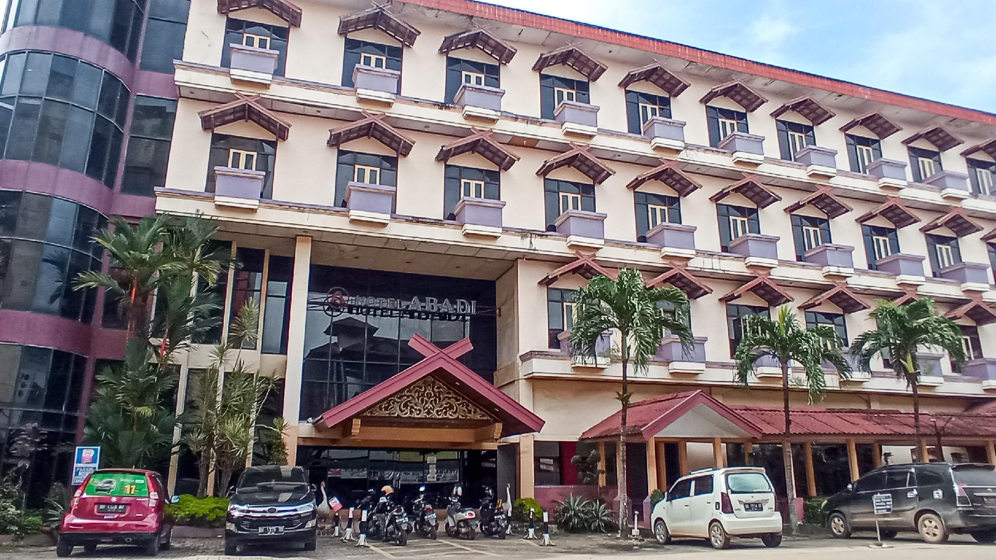 Abadi Hotel & Convention Center 3/50