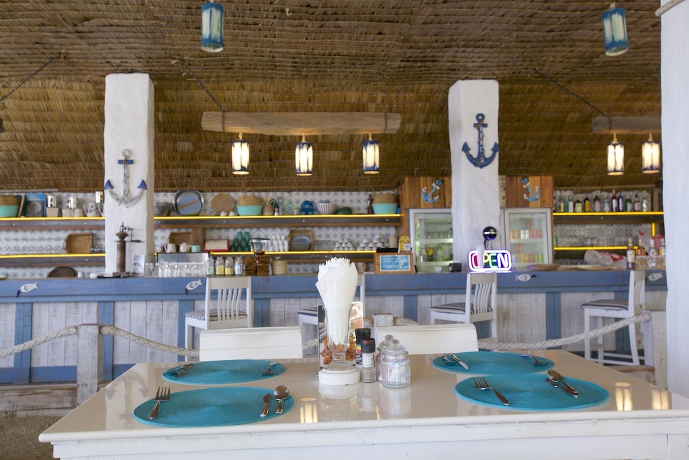 Lime N Soda Beachfront Resort 31/50