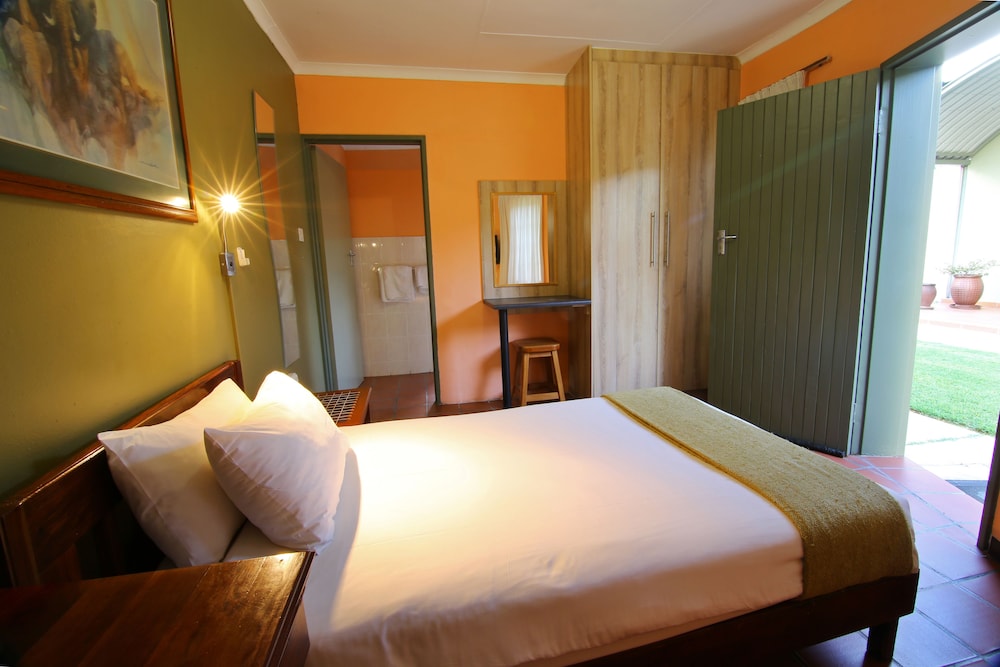 Kalahari Arms Hotel 31/69