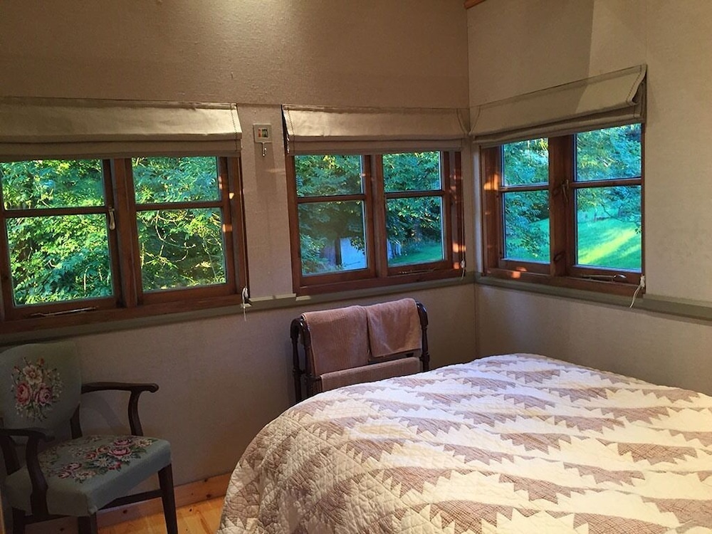 Owl Lodge 12/50
