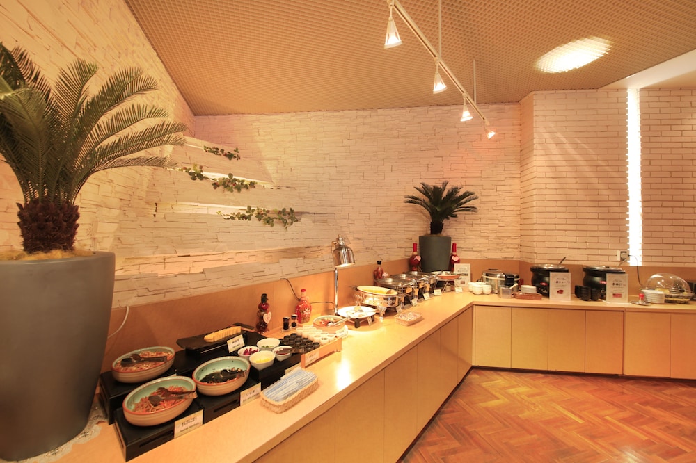 Atsugi Urban Hotel 7/71