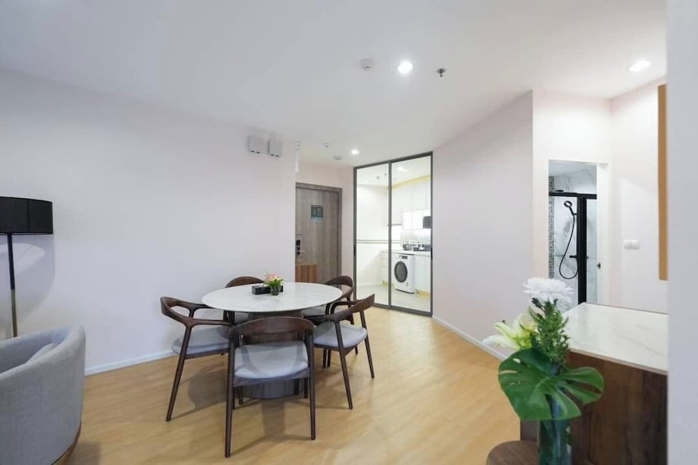Oakwood Suites Tiwanon Bangkok 32/49