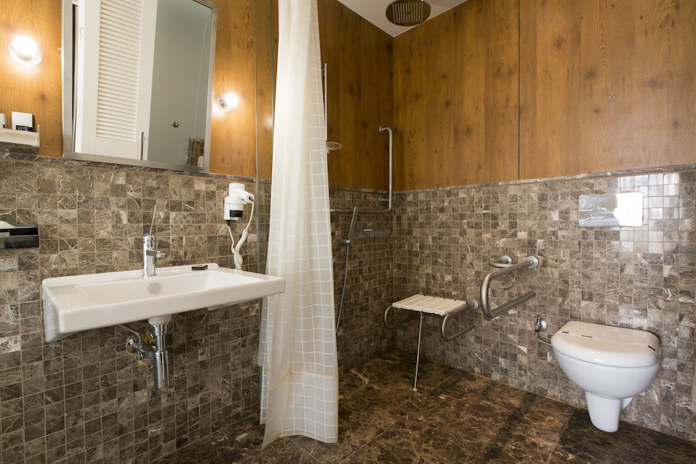Koza Suite Hotel 65/70