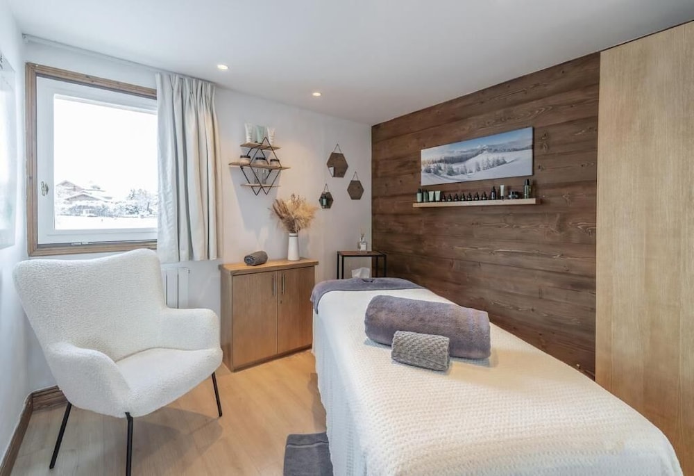 Les Peupliers Hotel 11/42