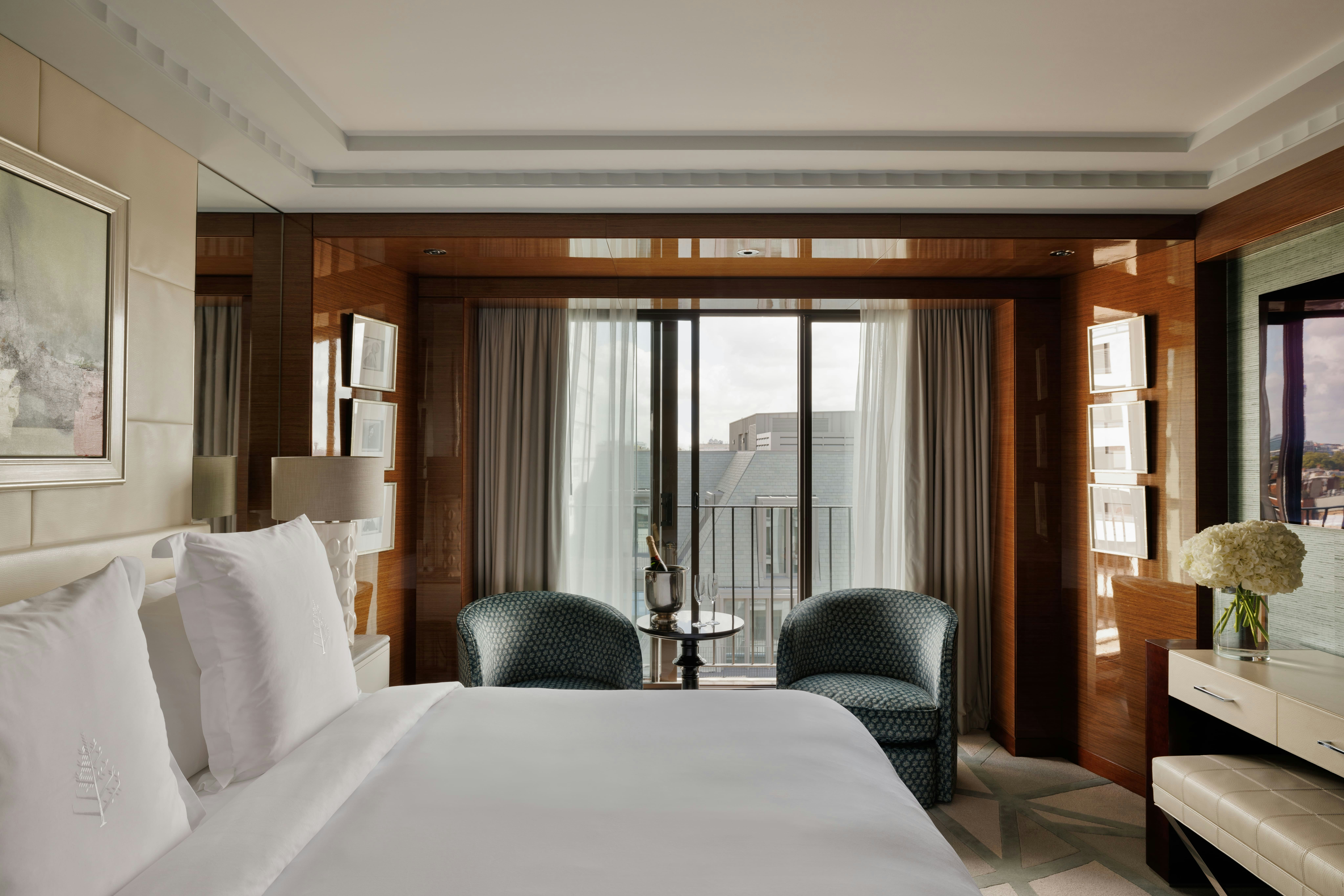 Westminster, Suite, King Bed