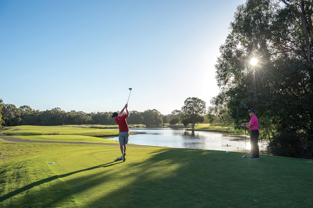 Noosa Springs Golf Resort Spa 38/65