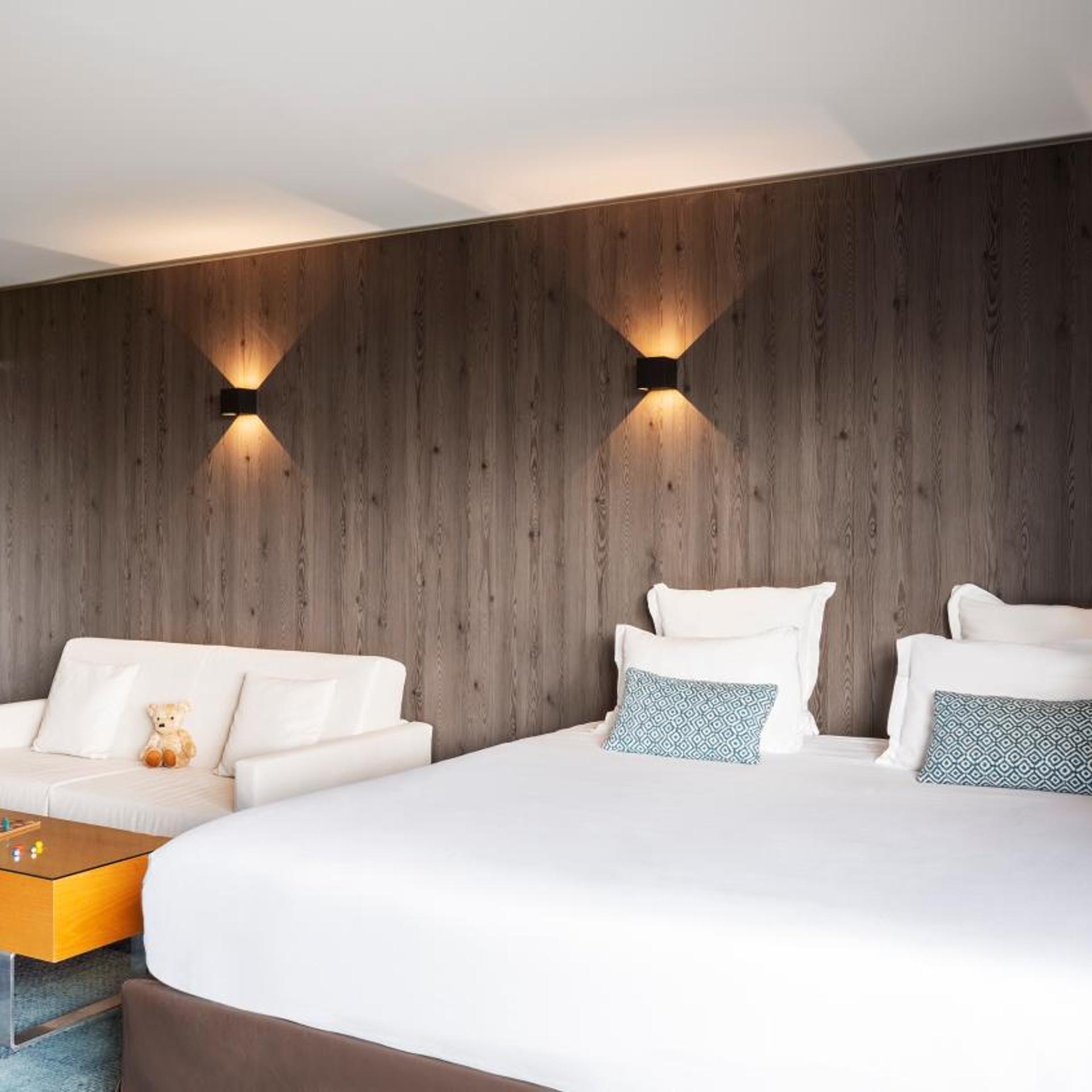 2 Bedrooms, Family, Suite