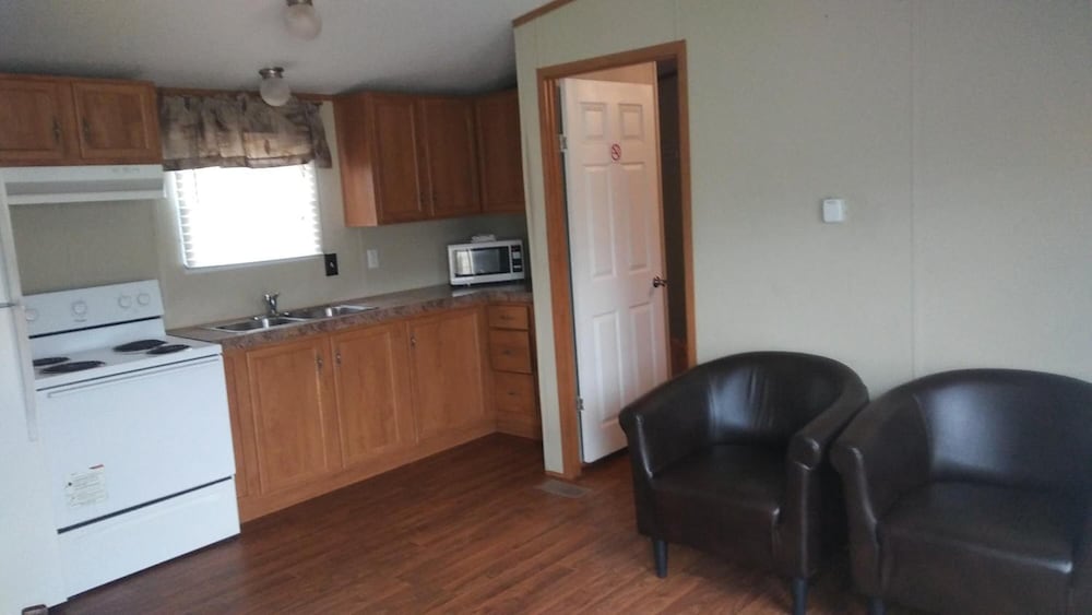 Cotulla Mobile Home 33/40