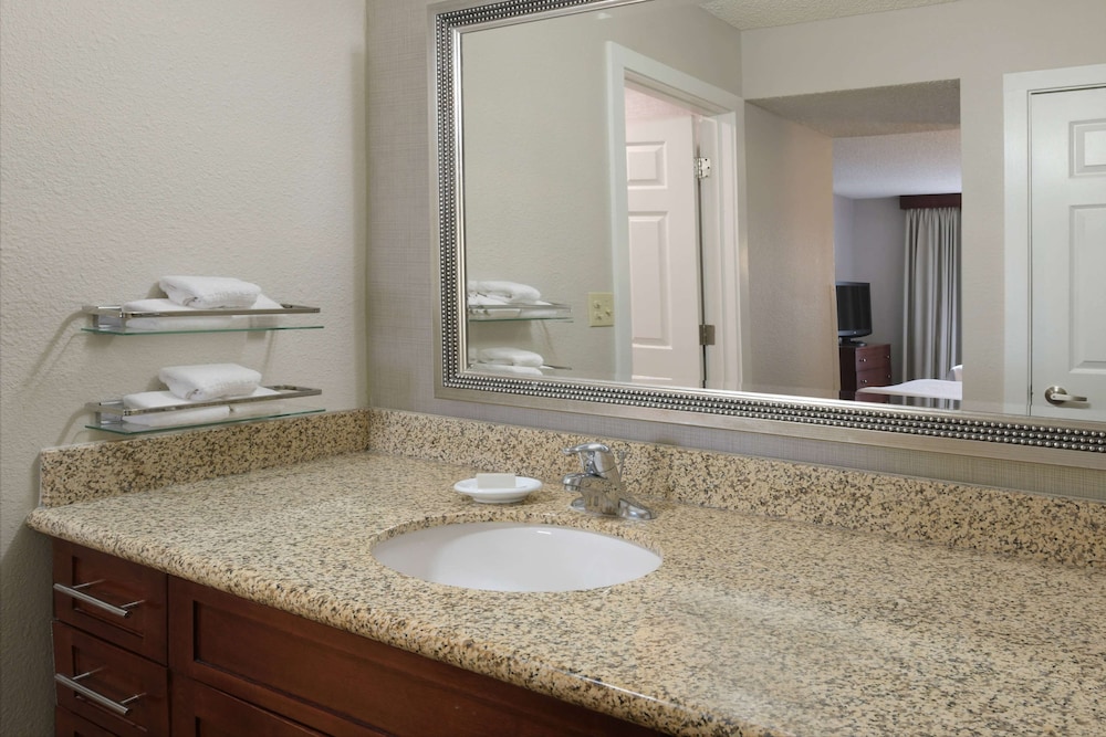 Sonesta Es Suites Albuquerque 9/50