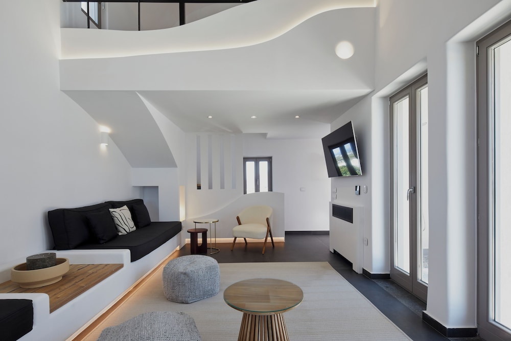 Myst Boutique Hotel Santorini 61/77