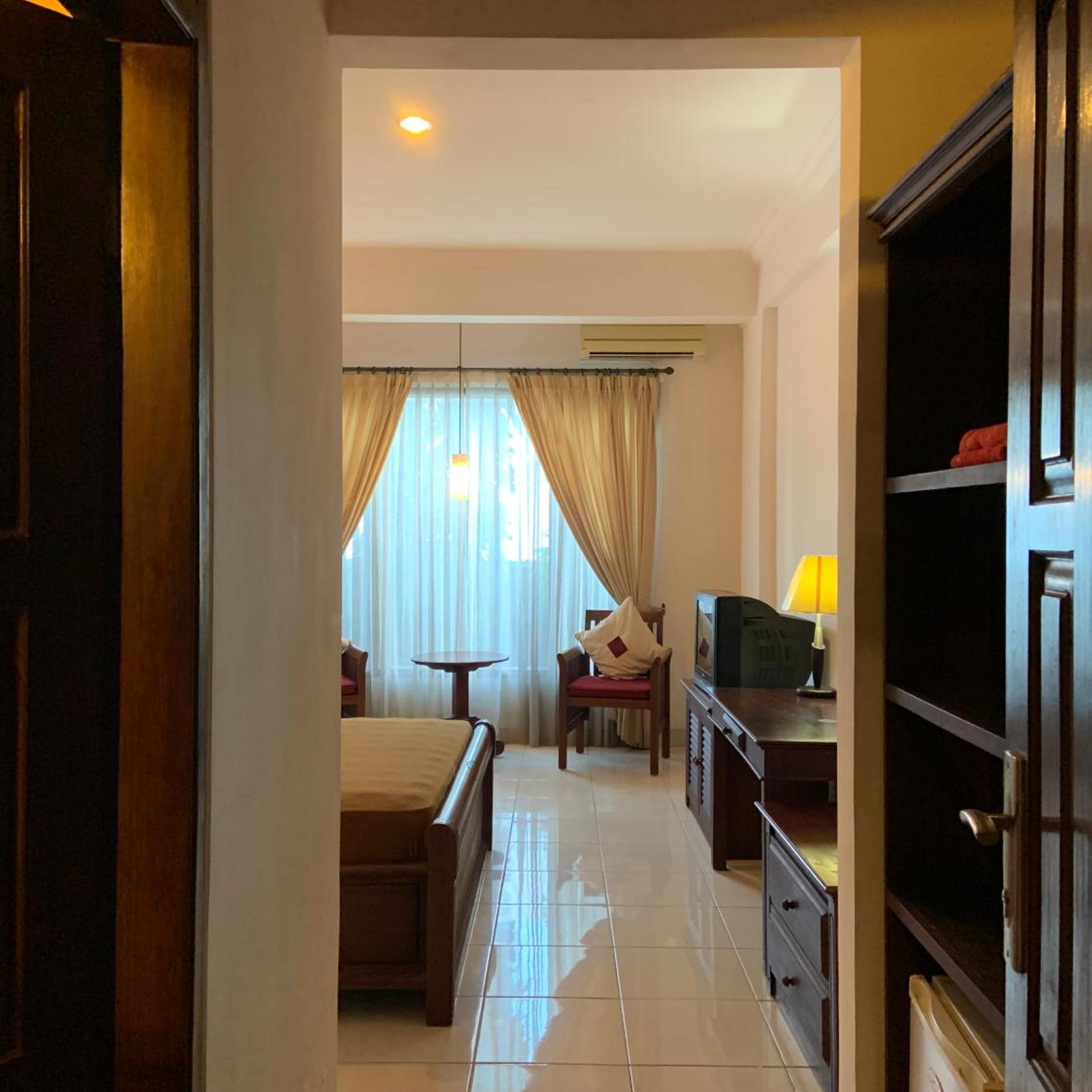 Nirwana Hotel 10/35
