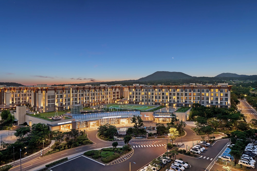 Landing Jeju Shinhwa World Hotels and Resorts in SEOGWIPO