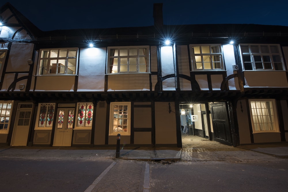 The Ostrich Inn 1/50