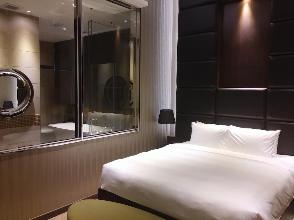 Crafa Harbour Hotel 9/30
