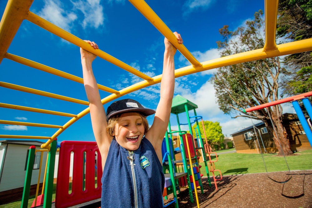 DISCOVERY PARKS - COOGEE BEACH 33/34