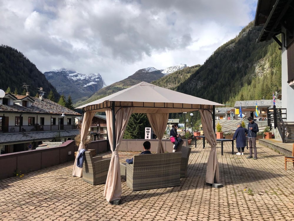 Hotel de Champoluc 42/50