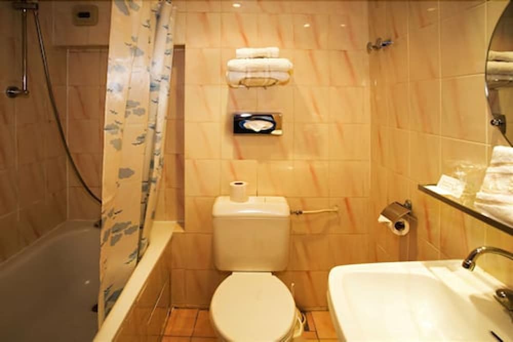 Ibis Styles Paris Batignolles 21/56