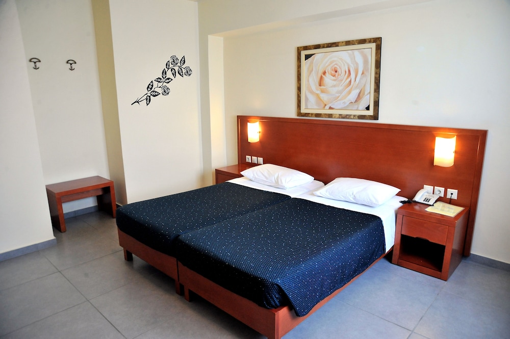 1 Bedroom, Family Suite, Twin Beds, Sea View, 2 Sofa