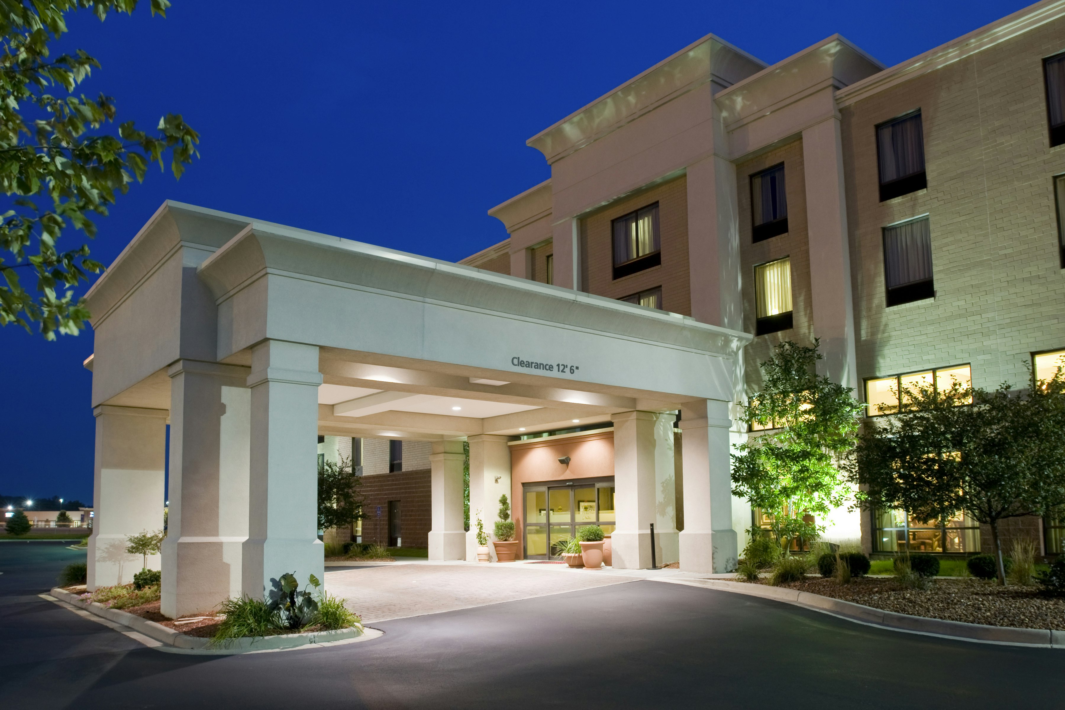 Hampton Inn Suites Cincinnati Union Centre Oh 4/45