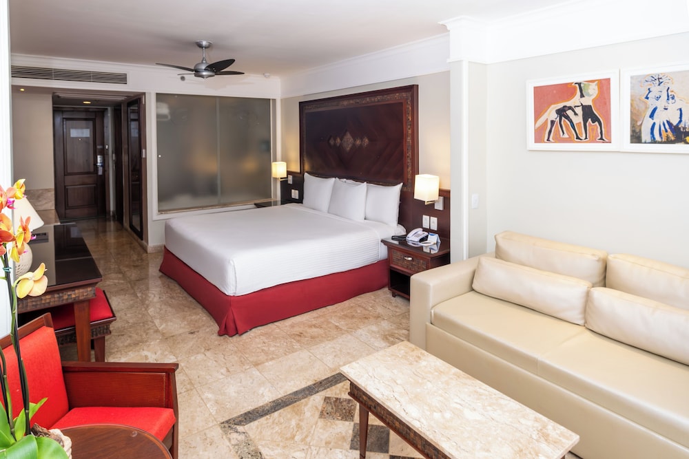 Junior Suite, Single, Pool Side, Grand Palladium Imbassai Resort Spa 2/4