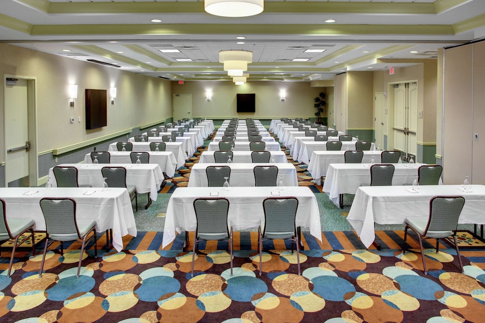Hilton Garden Inn Richmond Airport 36/45