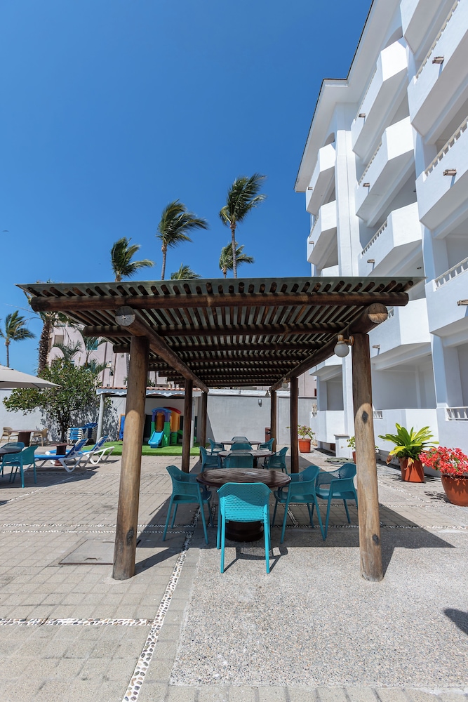 Torreblanca Beach Hotel and Suites Guayabitos - Desayuno y Comida 27/34