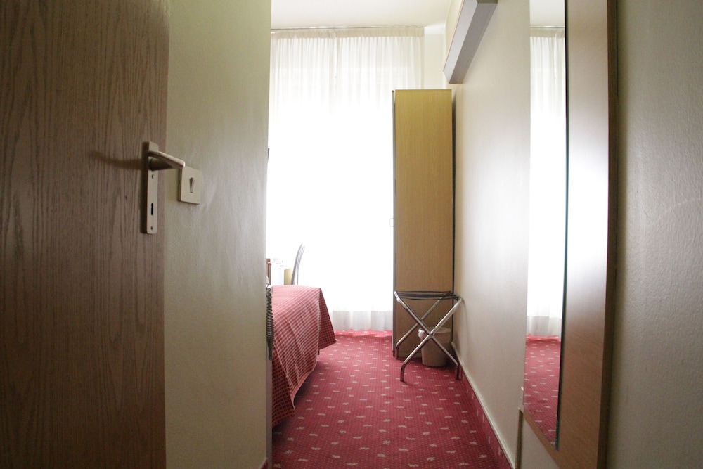 Hotel Lugano 16/28