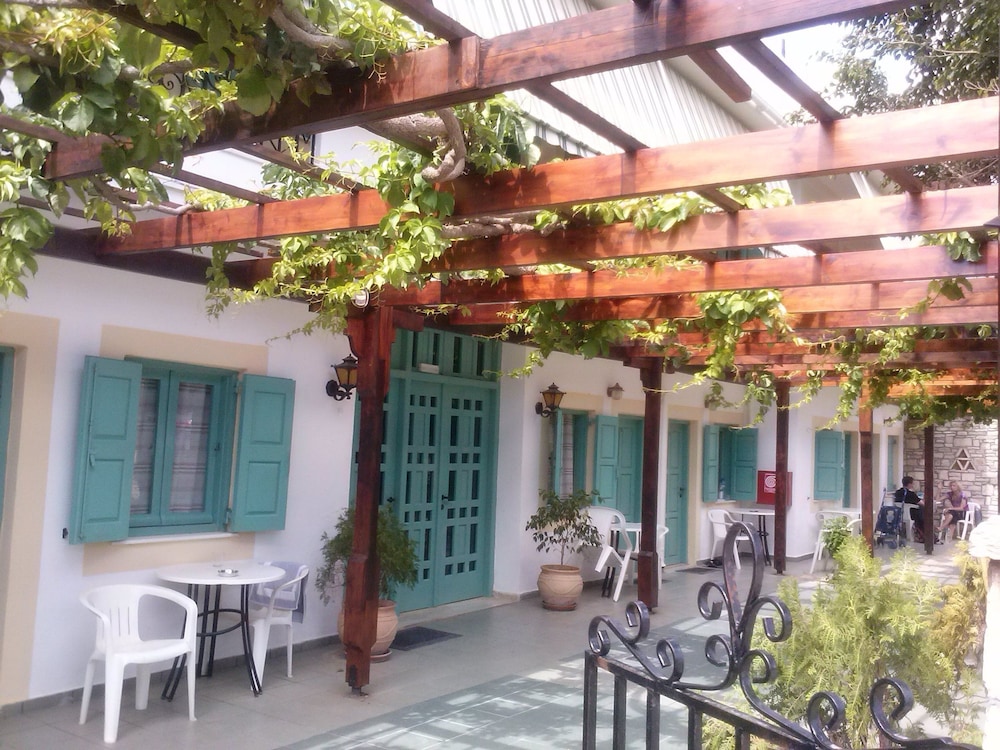 Dimitris Villa Hotel 4/67