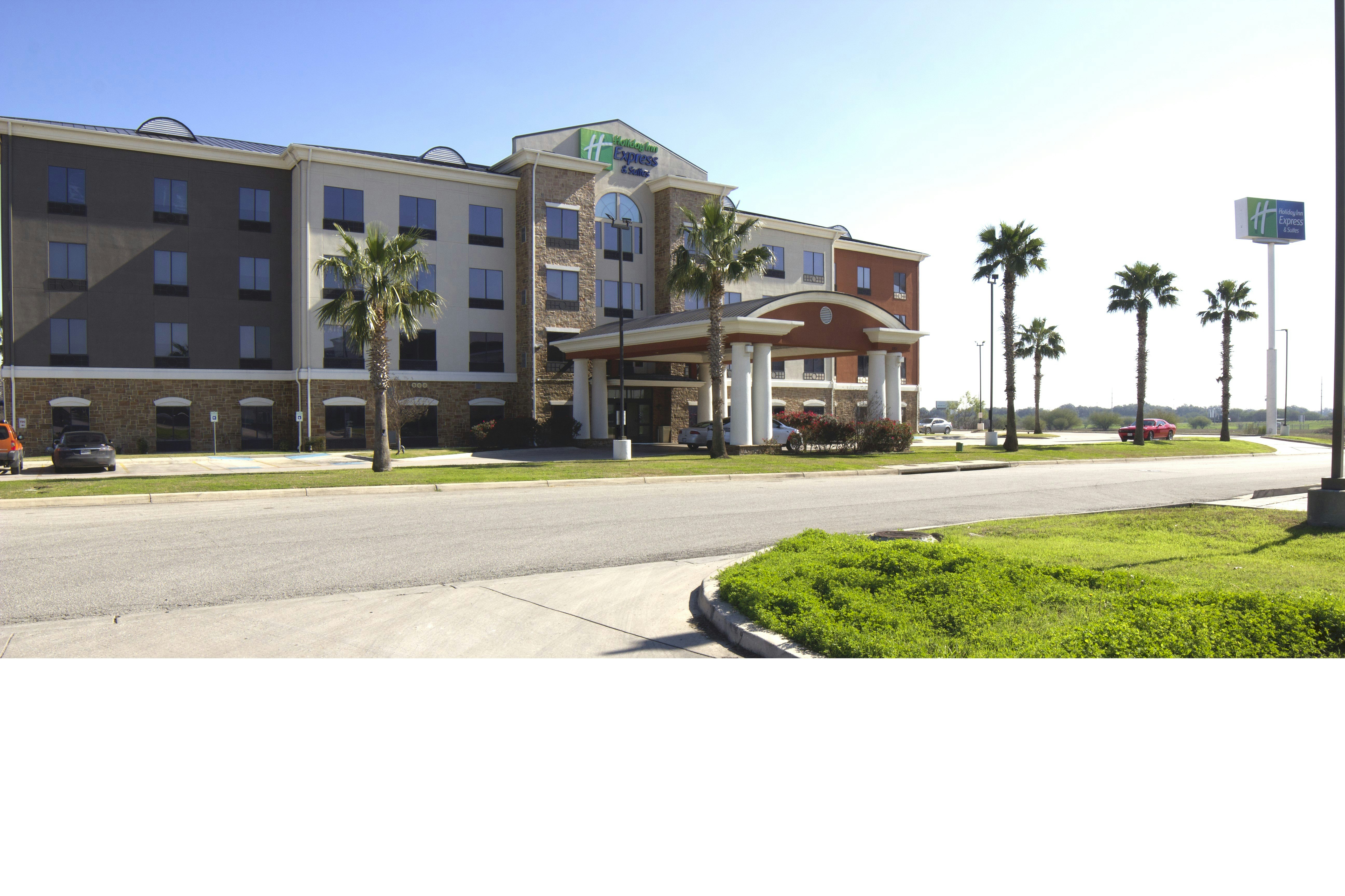 Holiday Inn Express Hotel & Suites Seguin 4/49