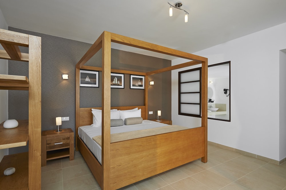 Presidential, the Level, Suite, King Bed