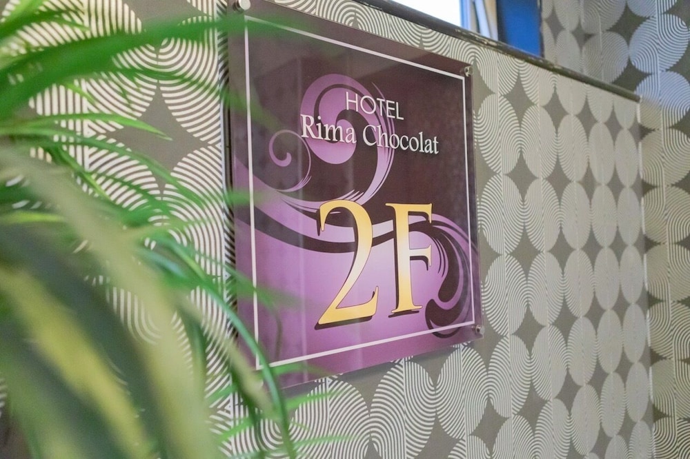 Hotel Rima chocolat 45/49