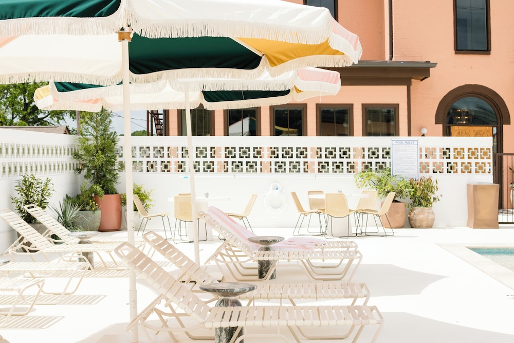 Salt Ranch Hotel 33/46