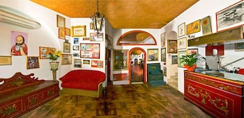 Lobby at Da Peppe, LETOJANNI