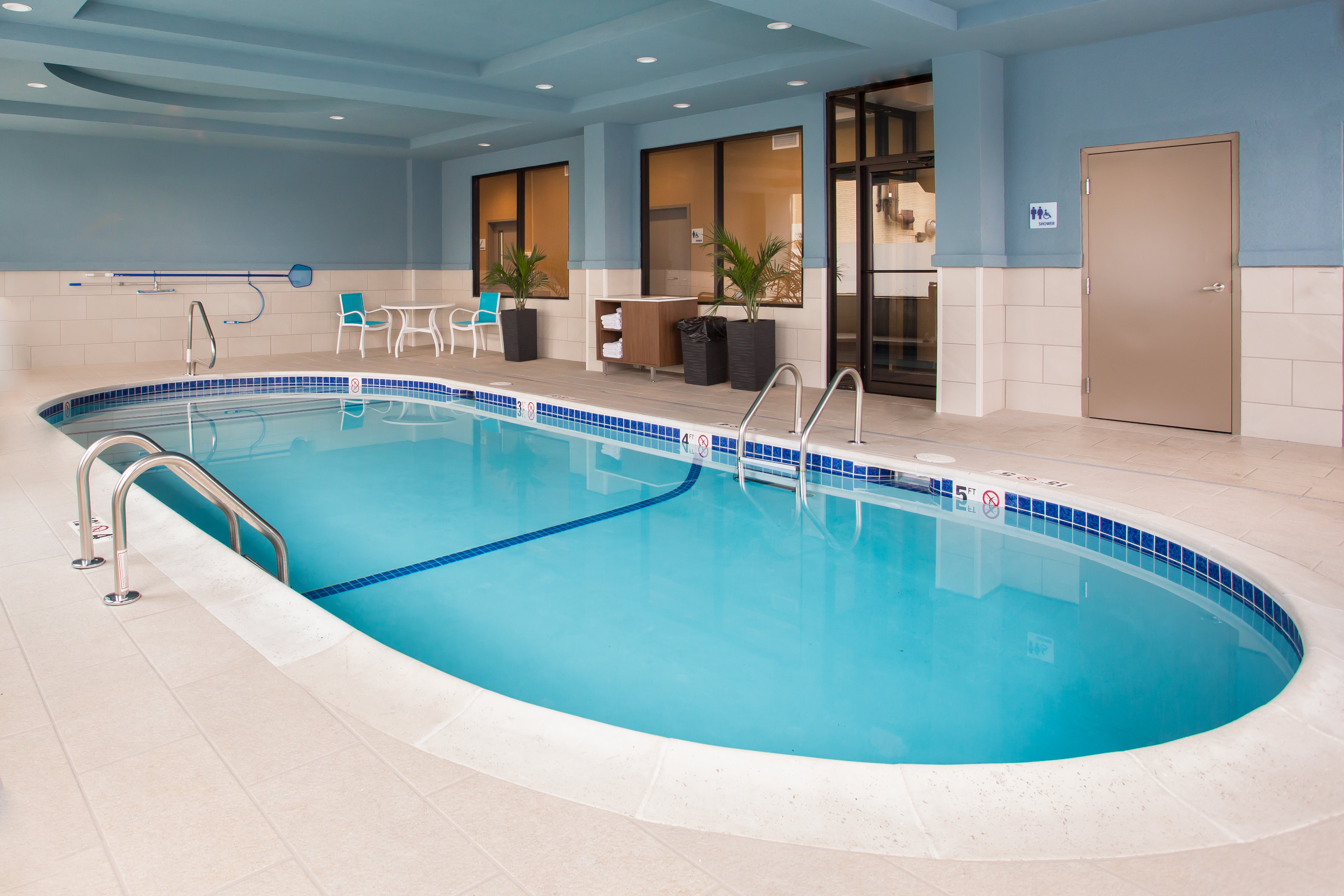 HOLIDAY INN EXPRESS SPRINGFIELD DOWNTOWN 32/53