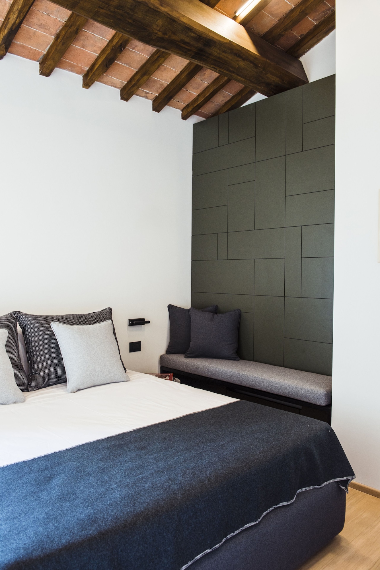 DELUXE, DOUBLE BED, BALCONY